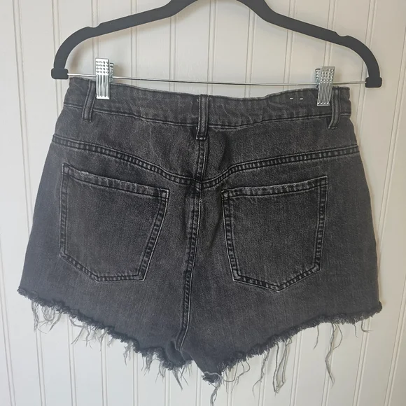 Garage Black Distressed Jean Shorts - Picture 5 of 5